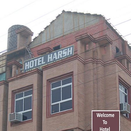 Harsh Hotel Suratgarh Buitenkant foto
