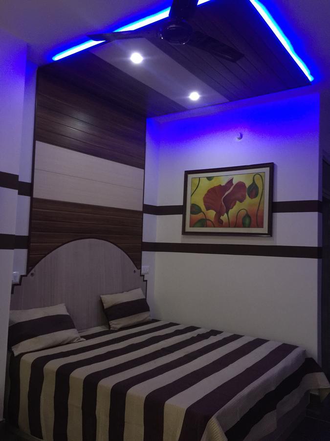 Harsh Hotel Suratgarh Buitenkant foto